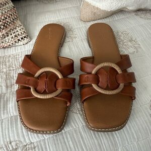 Universal Thread Tan Slide Sandals with Buckle